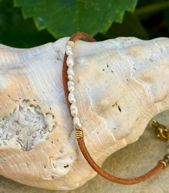 Pearl Simplicity Leather Bracelet - Image 2